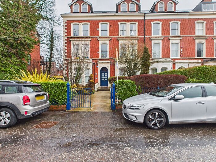 1 Bedroom Flat To Rent In College Green, Belfast, BT9