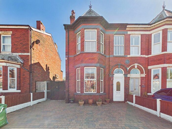 3 Bedroom Semi-Detached House For Sale In Walnut Street, Southport, PR8