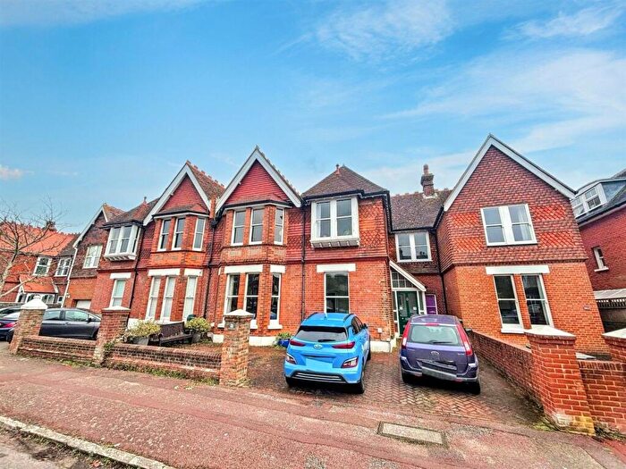 3 Bedroom Flat For Sale In Hartfield Road, Eastbourne, BN21