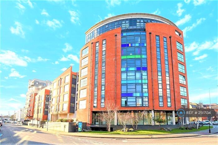 2 Bedroom Flat To Rent In Kennet Street, Reading, RG1
