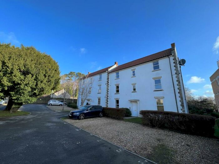2 Bedroom Flat To Rent In Northover Mews, North Parade, Frome, BA11