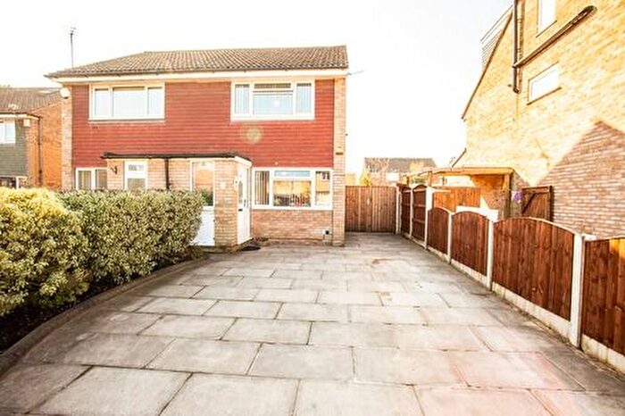 2 Bedroom Semi-Detached House To Rent In Newgate Road, Sale, M33