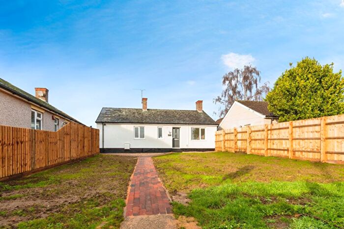 3 Bedroom Detached Bungalow For Sale In Hillside, Stowmarket, IP14