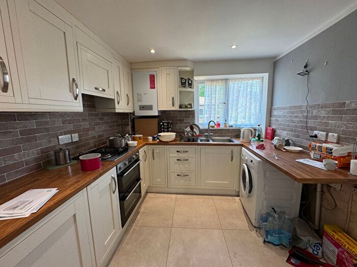 3 Bedroom Terraced House To Rent In Chestnut Avenue, Aldershot, GU12