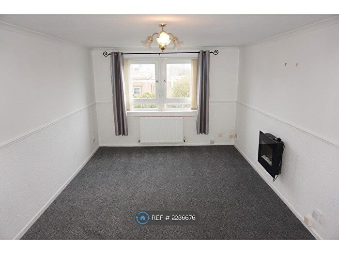1 Bedroom Flat To Rent In Holmscroft Avenue, Greenock, PA15