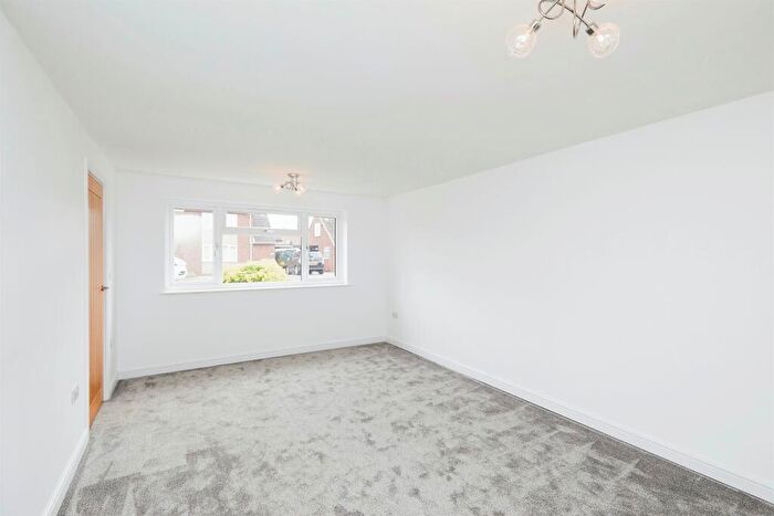 2 Bedroom Detached Bungalow For Sale In Calvin Close, Alvaston, Derby, DE24
