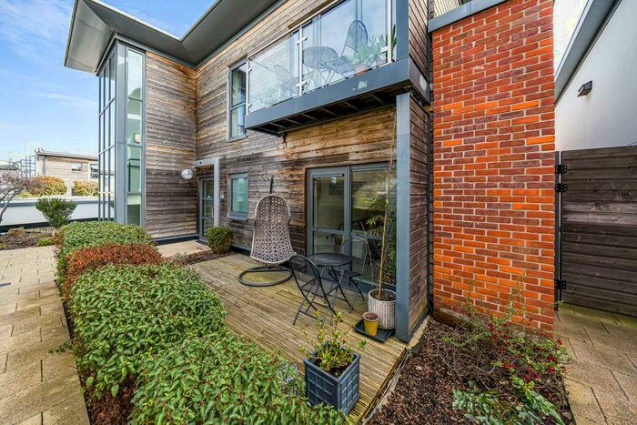 1 Bedroom Apartment To Rent In Newbury, Berkshire, RG14