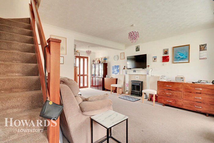 2 Bedroom End Of Terrace House For Sale In Catchpole Close, Kessingland, NR33