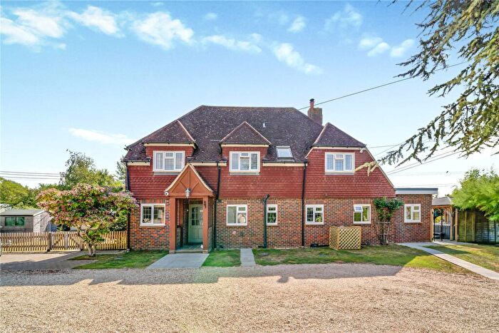 4 Bedroom Detached House For Sale In First Avenue, Batchmere Lane, Chichester, West Sussex, PO20