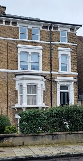 2 Bedroom Flat To Rent In Knatchbull Road, London, SE5