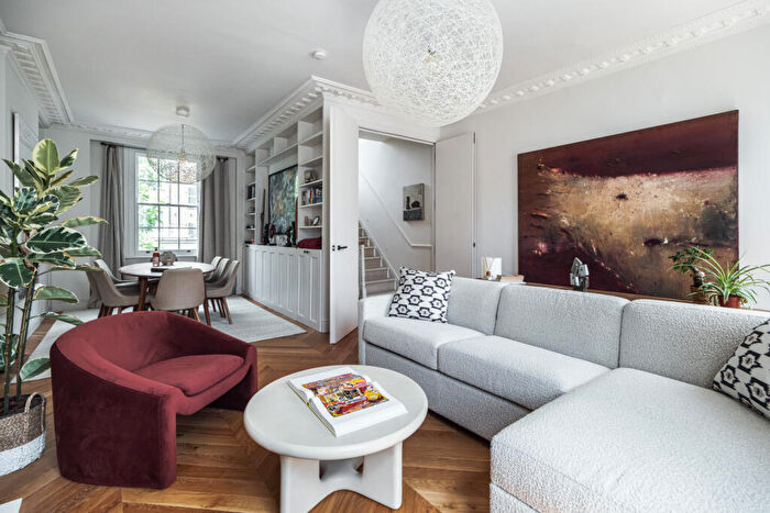 4 Bedroom Terraced House For Sale In Huntingdon Street, Barnsbury, N1