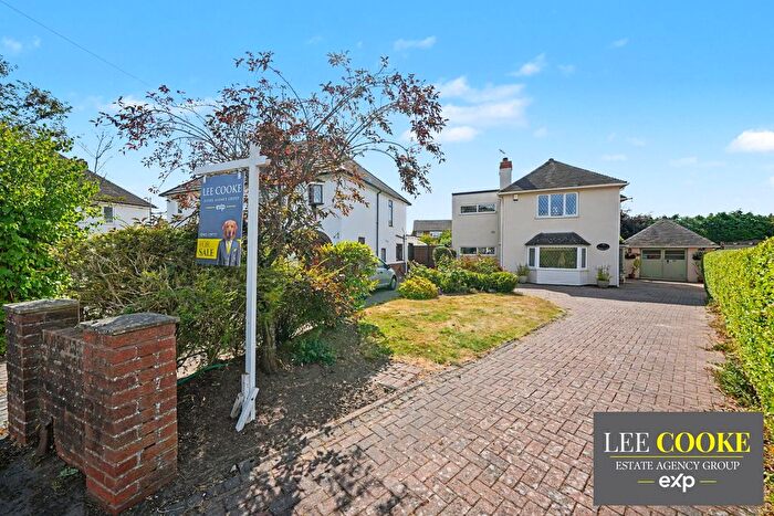 3 Bedroom Detached House For Sale In Meadow Road, Albrighton, Wolverhampton, WV7