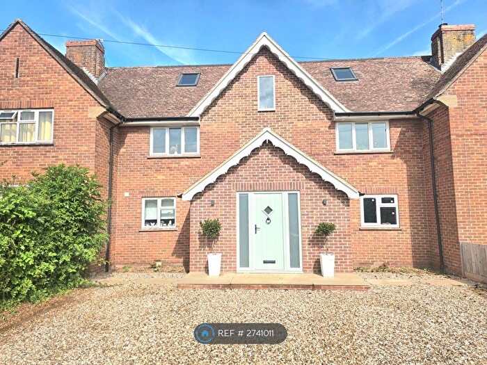 3 Bedroom Terraced House To Rent In Farm Lane, Great Bedwyn, SN8