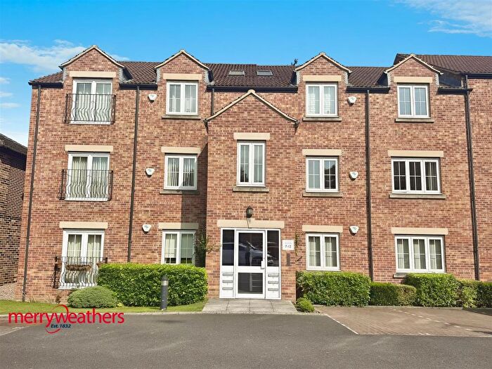 2 Bedroom Flat To Rent In Woodlands, Broom Lane, Rotherham, S60