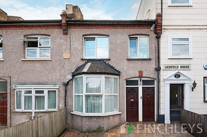 1 Bedroom Flat To Rent In Lichfield Grove, London, N3