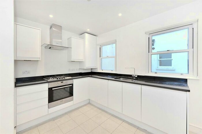 3 Bedroom Apartment To Rent In North Gower Street, Euston, London, NW1