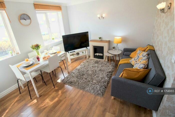 2 Bedroom Terraced House To Rent In Clarence Close, Bury, BL9