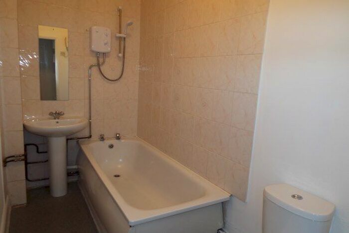 1 Bedroom Flat To Rent In Gibbons Road, Bedford, MK40