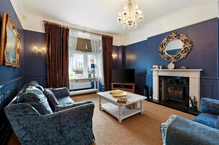 5 Bedroom Detached House For Sale In Trinity Street, Halstead, CO9