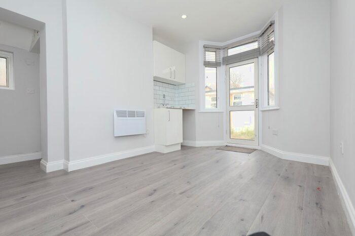 Studio To Rent In Honley Road, London, SE6