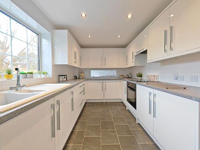3 Bedroom Link Detached House To Rent In Ardingly, Bracknell, RG12