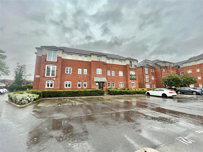 2 Bedroom Flat For Sale In St. Michaels View, Widnes, Cheshire, WA8