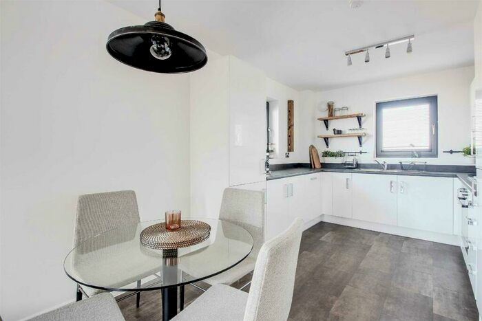 2 Bedroom Apartment To Rent In Countess Way, Broughton, MK10