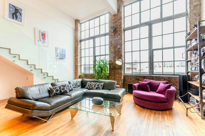 2 Bedroom Flat To Rent In Summers Street, Clerkenwell, London, EC1R