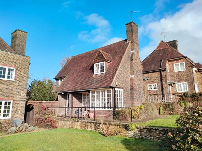 2 Bedroom Detached House To Rent In Mill Hill Close, Haywards Heath, West Sussex, RH16