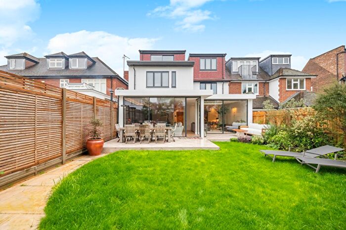 5 Bedroom Semi-detached House For Sale In Shottfield Avenue, East Sheen, SW14