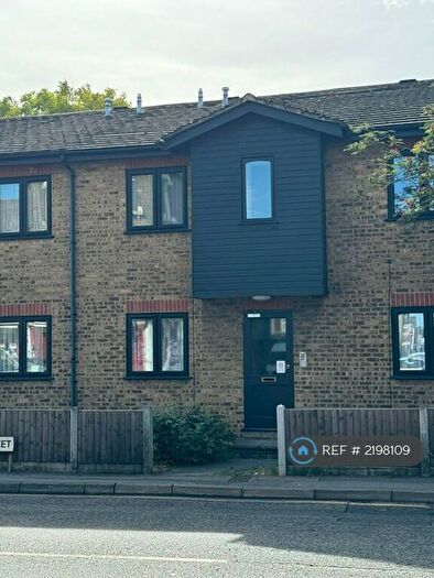 1 Bedroom Flat To Rent In Ley Street, Ilford, IG1