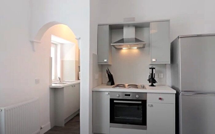 2 Bedroom Flat To Rent In Bruce Street, Stirling Town, Stirling, FK8