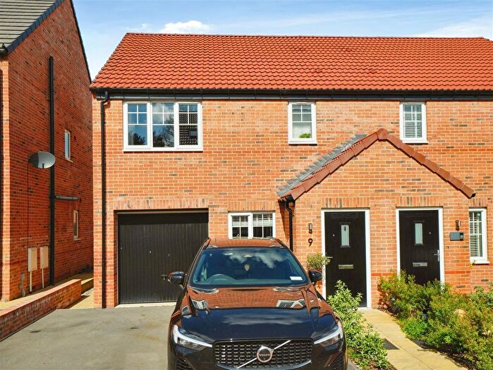 3 Bedroom Semi Detached House For Sale In Walnut Close, Easingwold, YO61