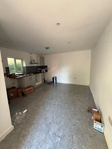 Studio To Rent In Leagrave Road, LU4