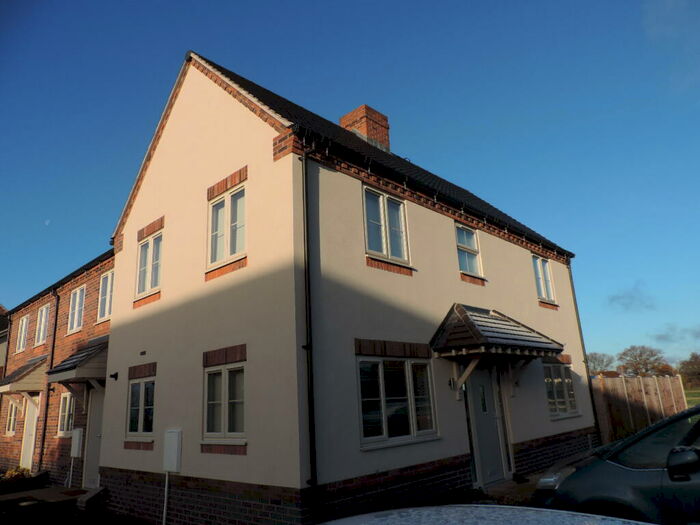 3 Bedroom Town House To Rent In Seckington Lane, Newton Regis, B79
