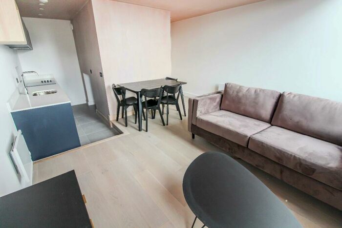 2 Bedroom Apartment To Rent In Sky Gardens, Castlefield, M15