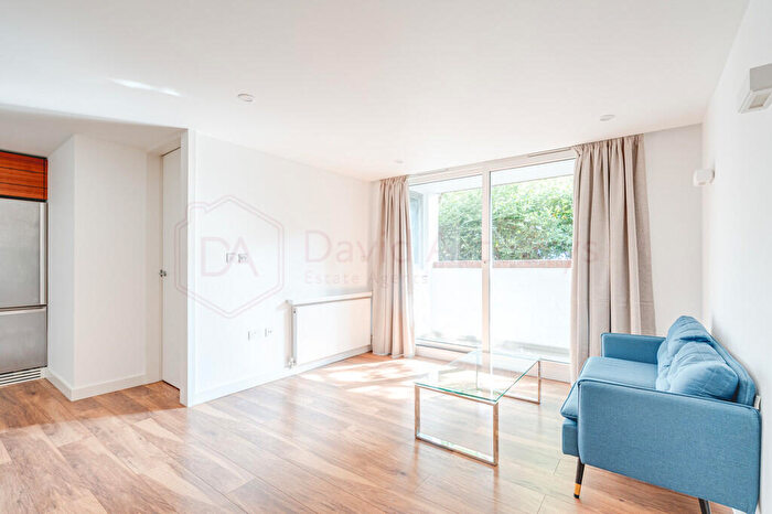 2 Bedroom Cottage To Rent In Partington Close, Archway, London, N19