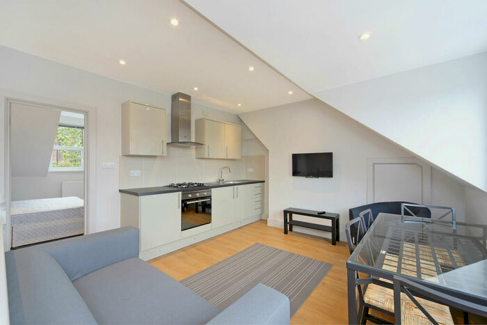 1 Bedroom Flat To Rent In Norwood Road, London, SE27