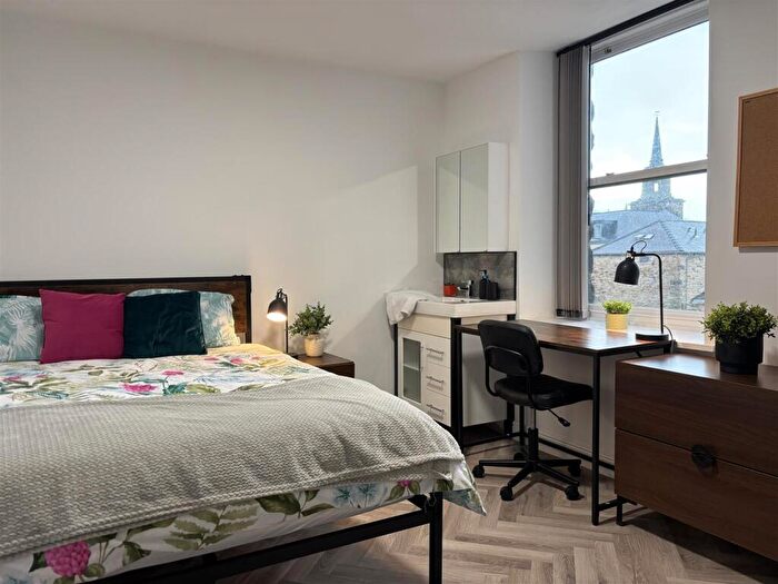 5 Bedroom Private Hall To Rent In Pitt Street, Lancaster, LA1