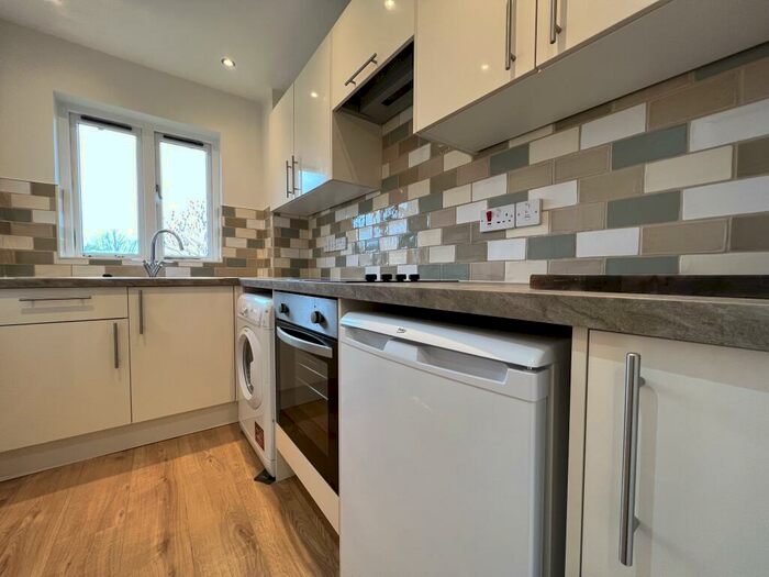 1 Bedroom Maisonette To Rent In Shakespeare Way, Warfield, RG42