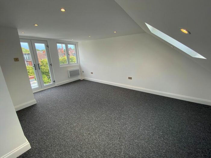 3 Bedroom Flat To Rent In Bedroom Flat, Beechfield Road, Haringey, N4