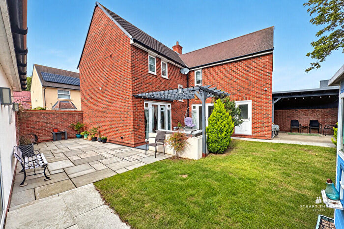4 Bedroom Detached House For Sale In The Oaks, Thundersley, SS7