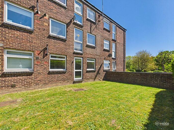 1 Bedroom Flat For Sale In Templar Court, Woodpecker Mount, Pixton Way, Croydon, CR0