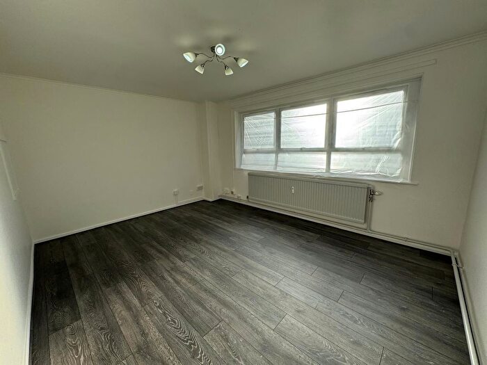 2 Bedroom Property To Rent In Ledbury Road, Bristol, BS16