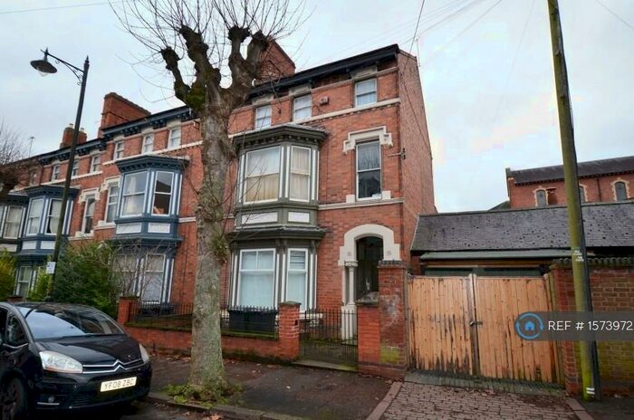 8 Bedroom Semi-Detached House To Rent In St. James Road, Leicester, LE2