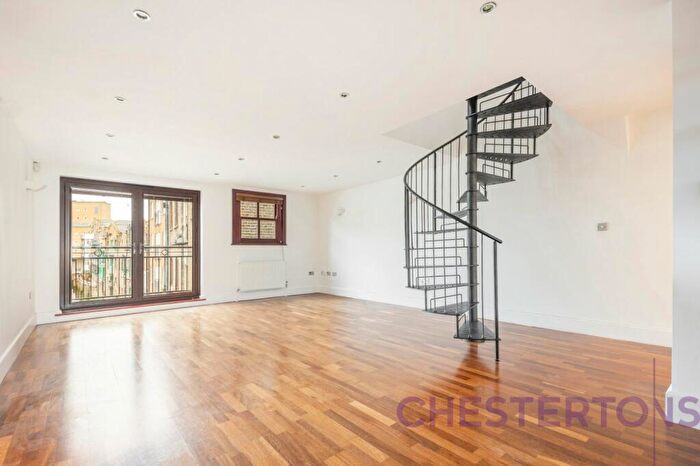 3 Bedroom Semi-Detached House To Rent In Three Colt Street, Poplar, E14