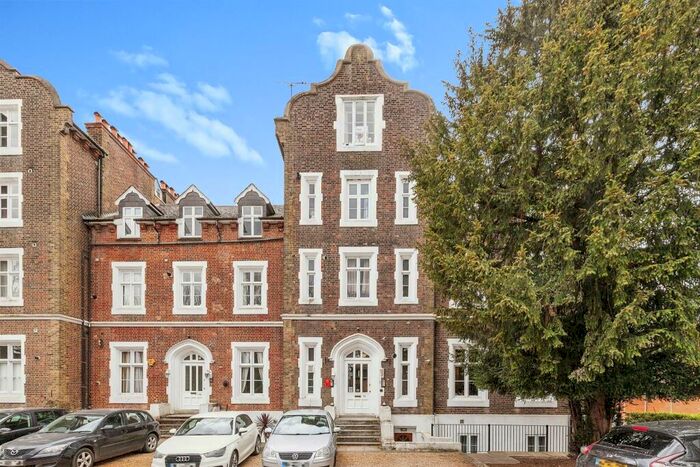 1 Bedroom Apartment For Sale In Upton Park, Slough, SL1