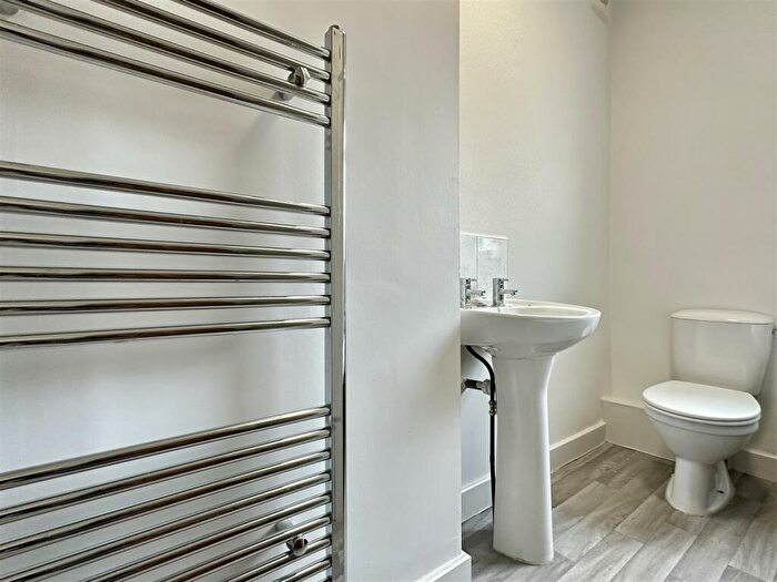 2 Bedroom End Of Terrace House To Rent In Parsonage Crescent, Walkley, Sheffield, S6