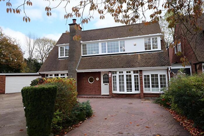 5 Bedroom Detached House For Sale In Park Way, Bexley, DA5