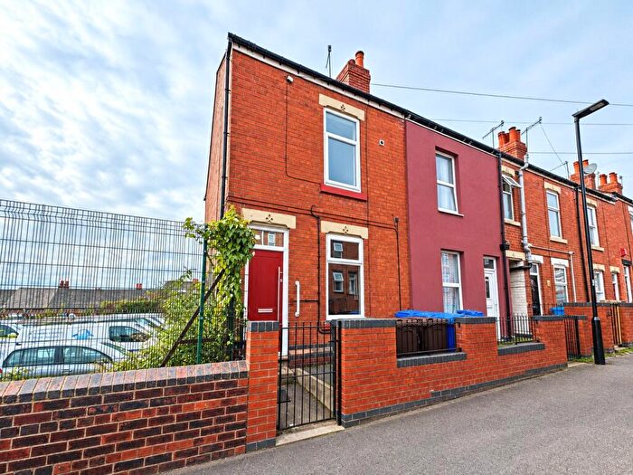 3 Bedroom End Of Terrace House To Rent In Wansfell Road, Sheffield, South Yorkshire, S4